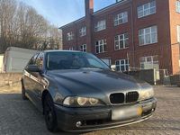 Gebraucht BMW 525 163 PS (119 kW) 2003 Grau Limousine