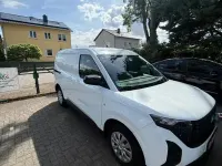 Używany Ford Courier 125 KM (91 kW) 2025 Biały Minivan