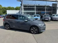 Gebraucht VW Touran Highline 150 PS (110 kW) 2023 Grau Van / Kleinbus