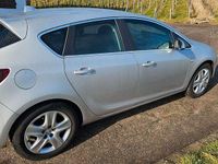 Gebraucht Opel Astra Innovation 179 PS (131 kW) 2011 Silber Limousine