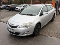 Gebraucht Opel Astra Edition 165 PS (121 kW) 2012 Silber Kombi