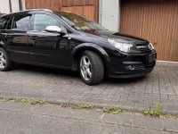 Gebraucht Opel Astra Sport 105 PS (77 kW) 2006 Schwarz Limousine