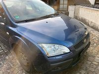 Second-hand Ford Focus 74 CP (54 kW) 2004 Albastru Berlinǎ