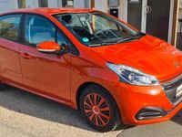 Gebraucht Peugeot 208 Active 82 PS (60 kW) 2017 Orange Kleinwagen