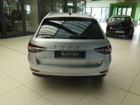 Gebraucht Skoda Superb Style 156 PS (114 kW) 2022 Silber Kombi