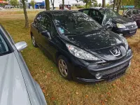 Gebraucht Peugeot 207 Tendance 88 PS (64 kW) 2008 Schwarz Limousine