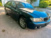 Gebraucht BMW 750 367 PS (269 kW) 2006 Blau Limousine