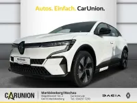 Używany Renault Megane E-Tech 160 kW (218 KM) 2024 Biały Sedan/Limuzyna