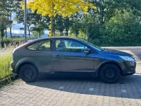 Usado Ford Focus 101 CV (74 kW) 2009 Azul Berlina