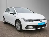 Gebraucht VW Golf VIII Style 150 PS (110 kW) 2022 Pure white Limousine