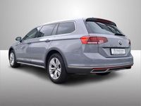 Gebraucht VW Passat Alltrack 200 PS (147 kW) 2022 Mondsteingrau 3.mi Kombi