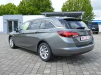 Używany Opel Astra Elegance 131 KM (96 kW) 2022 Szary Hatchback