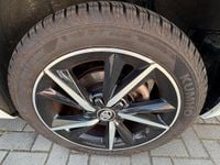 Gebraucht Toyota Auris Team 116 PS (85 kW) 2019 Weiß Kleinwagen