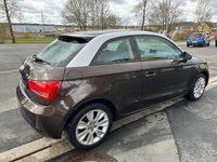 Gebraucht Audi A1 Ambition 105 PS (77 kW) 2012 Braun Kleinwagen