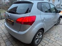 Gebraucht Kia Venga 125 PS (91 kW) 2015 Silber Kleinwagen