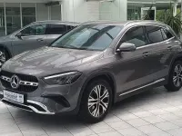 Gebraucht Mercedes GLA200 163 PS (119 kW) 2024 Grau SUV