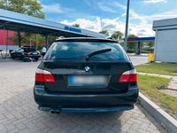 Gebraucht BMW 523 190 PS (139 kW) 2007 Schwarz Kombi