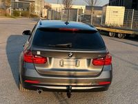 Gebraucht BMW 320 184 PS (135 kW) 2013 Grau Kombi