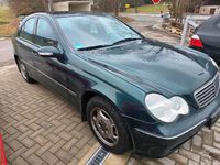 Gebraucht Mercedes C220 143 PS (105 kW) 2003 Grün Limousine