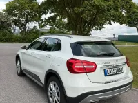 Używany Mercedes GLA180 108 KM (79 kW) 2017 Biały SUV