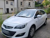 Gebraucht Opel Astra Selection 110 PS (80 kW) 2014 Weiß Kombi
