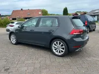 Gebraucht VW Golf VII Highline 131 PS (96 kW) 2019 Grau Limousine