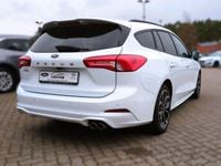 Używany Ford Focus ST-Line 182 KM (133 kW) 2019 Biały Sedan/Limuzyna