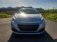 Gebraucht Peugeot 208 99 PS (72 kW) 2016 Silber Kleinwagen