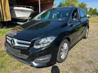 Gebraucht Mercedes B180 Style 122 PS (89 kW) 2016 Schwarz Kleinwagen