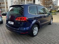 Gebraucht VW Sharan 150 PS (110 kW) 2019 Blau Van / Kleinbus