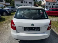 Gebraucht Skoda Fabia Cool Edition 90 PS (66 kW) 2012 Weiß Limousine