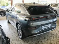 Neu VW T-Roc Style 150 PS (110 kW) 2026 Grau SUV