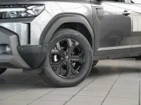 Neu Dacia Duster Extreme 140 PS (102 kW) 2025 Grau SUV