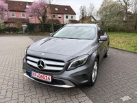 Gebraucht Mercedes GLA200 156 PS (114 kW) 2015 Grau SUV