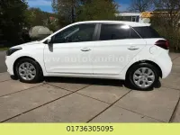 Gebraucht Hyundai i20 Trend 101 PS (74 kW) 2019 Weiß Kleinwagen