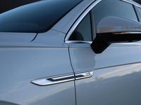 Gebraucht VW Touareg R-line 421 PS (309 kW) 2020 Weiß SUV