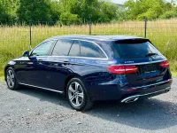 Gebraucht Mercedes E220 194 PS (142 kW) 2019 Blau Kombi