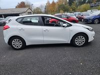 Gebraucht Kia Ceed Attract 99 PS (72 kW) 2014 Weiß Kleinwagen