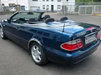 Gebraucht Mercedes CLK200 136 PS (100 kW) 1999 Blau Cabrio