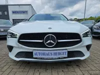 Gebraucht Mercedes CLA200 Progressive 163 PS (119 kW) 2020 Digitalweiß metallic Kombi
