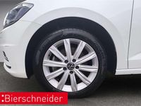 Gebraucht VW Touran Highline 150 PS (110 kW) 2024 Weiss Van / Kleinbus