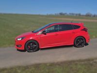 Gebraucht Ford Focus ST-Line 182 PS (133 kW) 2018 Rot Limousine