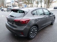 Gebraucht Ford Focus Titanium 125 PS (91 kW) 2024 Grau Limousine