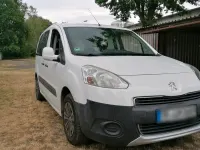 Gebraucht Peugeot Partner Active 98 PS (72 kW) 2013 Weiß Van / Kleinbus