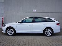 Neu Skoda Octavia 150 PS (110 kW) 2025 Moonweiss metallic Kombi