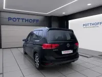 Gebraucht VW Touran Active 150 PS (110 kW) 2021 Deep black perleffekt Van / Kleinbus