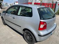 Second-hand VW Polo 55 CP (40 kW) 2002 Argintiu Hatchback