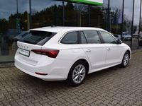 Gebraucht Skoda Octavia Style 150 PS (110 kW) 2024 Candyweiss candyweiss Kombi
