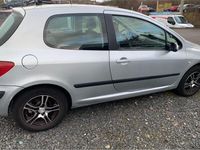 Gebraucht Peugeot 307 105 PS (77 kW) 2002 Grau Kleinwagen