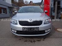 Gebraucht Skoda Octavia Ambition 150 PS (110 kW) 2016 Silber metallic Limousine